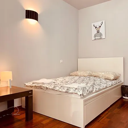 Charming Apartment *